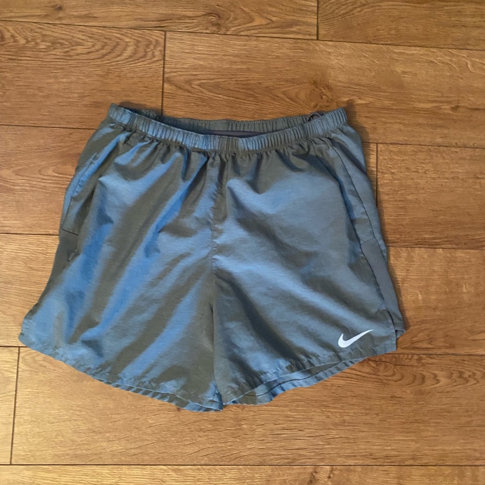 Nike 5” Lined Challenger Shorts